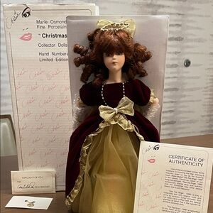 Marie Osmond Porcelain 1999 Christmas Angel Tree Topper